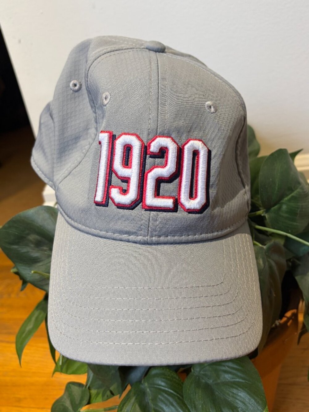 Under Amour Golf Hat 1920 Adjustable Closure Seminole Club ? Olympic Club ? - Picture 2 of 10